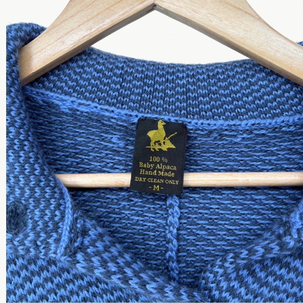 Vintage 80s Baby Alpaca Knit Cape Poncho Funnel Neck Sz Medium Blue Artisan Cozy - Picture 16 of 16